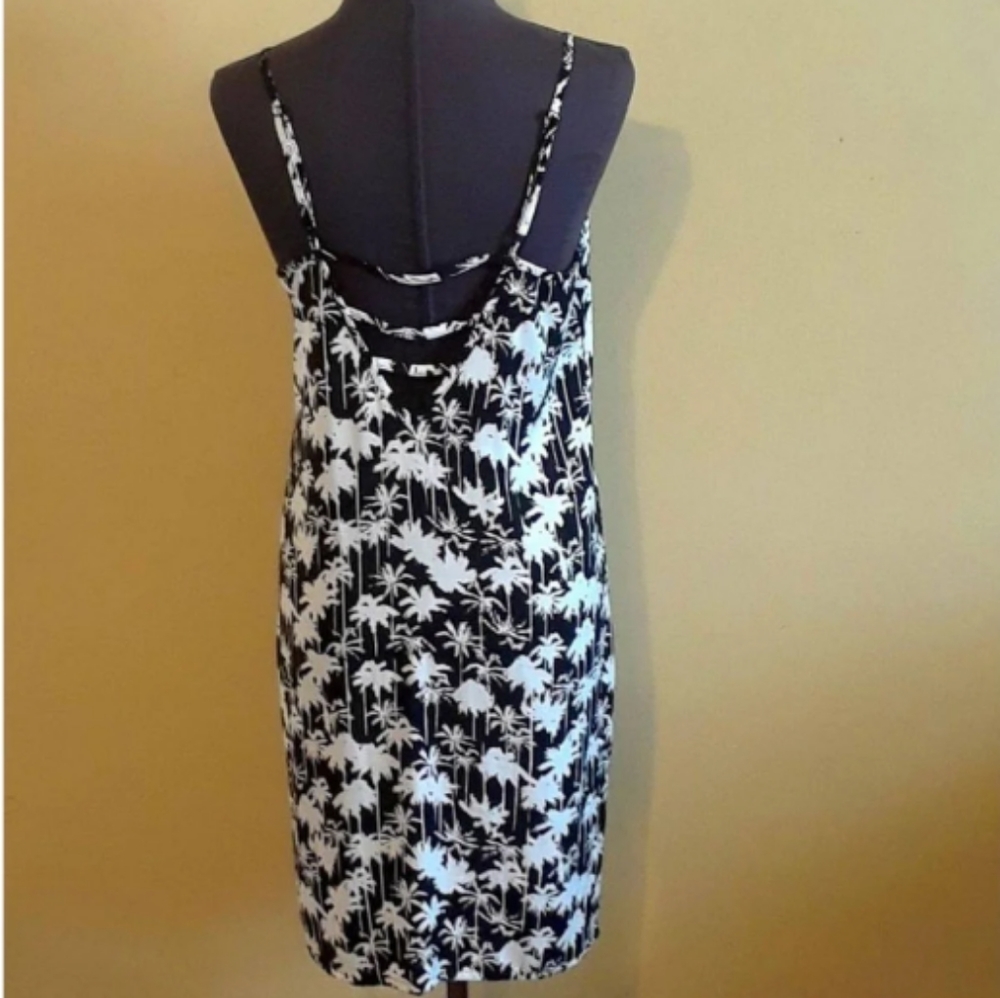 TROUVE Palm Tree Print Shift Dress Black/White Sm - Picture 3 of 8